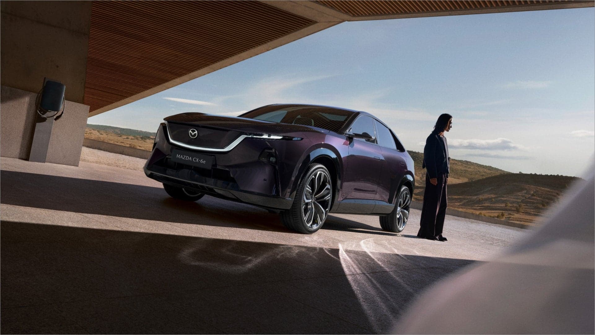 Mazda CX-6e Hero Banner